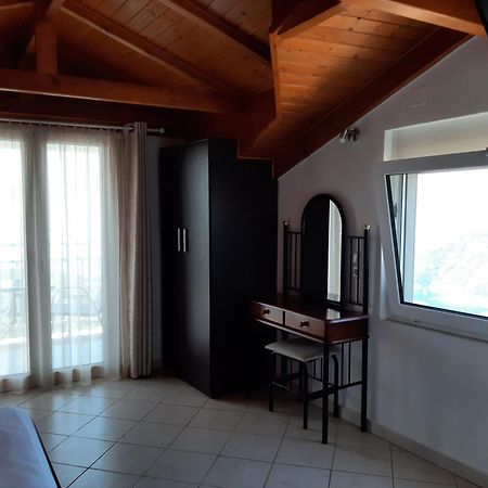 Zoe'S Studios Parga Buitenkant foto