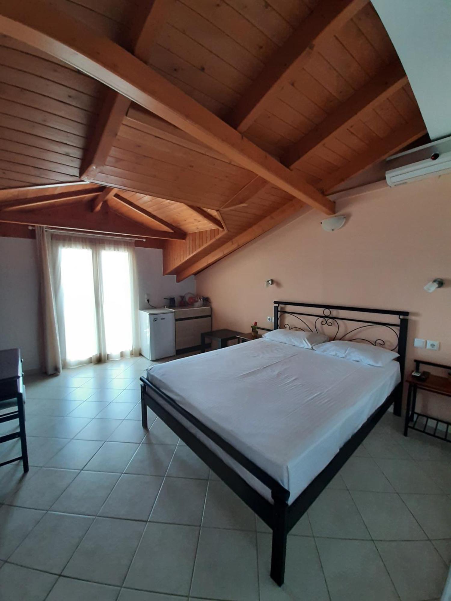 Zoe'S Studios Parga Buitenkant foto